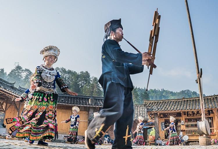 張家界風(fēng)景正好，而您剛好有空